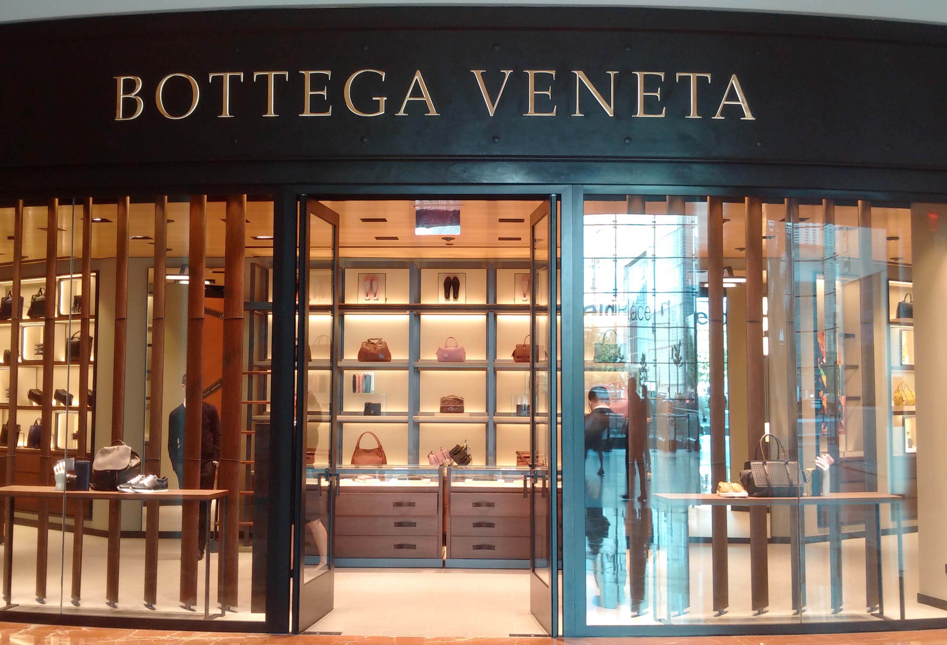 Bottega Veneta leather goods opens in Brookfield Place | BatteryPark.TV